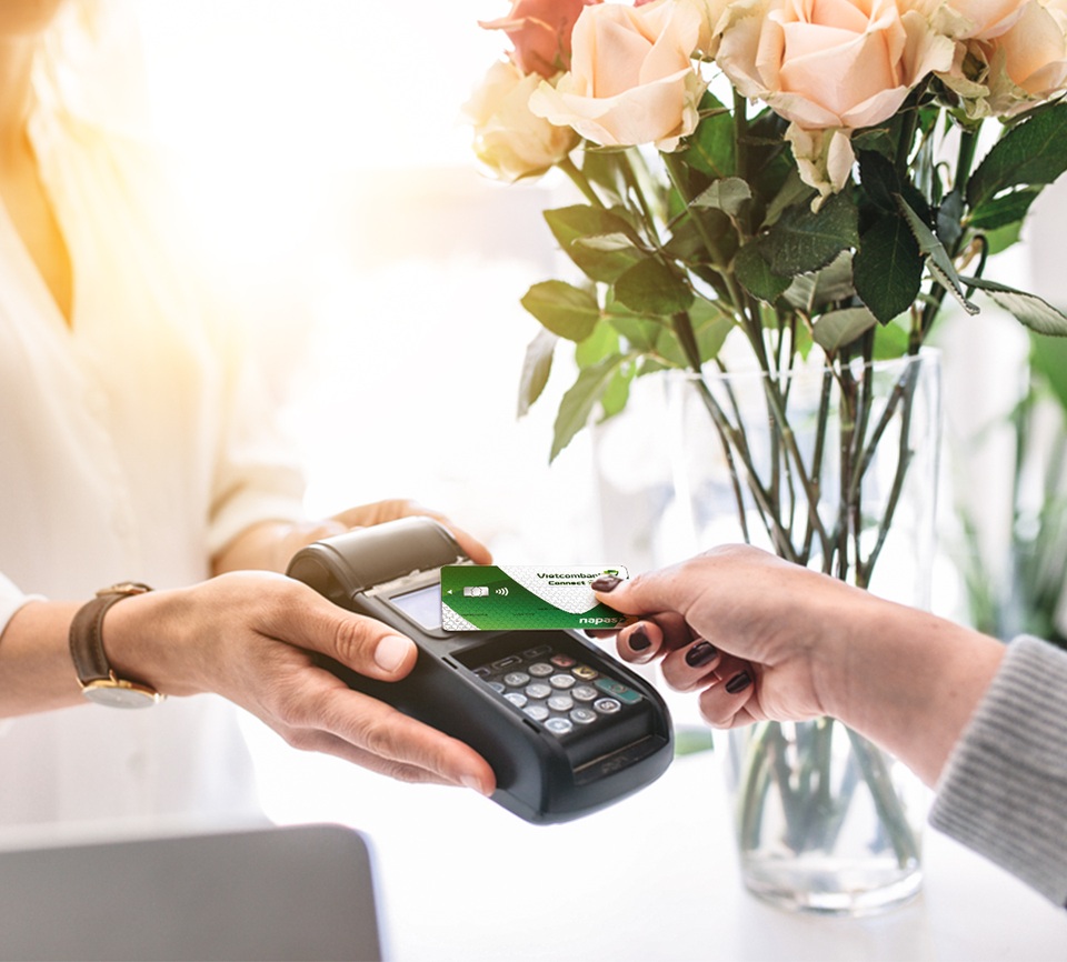 Vietcombank triển khai chương trình miễn phí phát hành thẻ ghi nợ năm 2020 - 2 Vietcombank triển khai chương trình miễn phí phát hành thẻ ghi nợ năm 2020 - 2