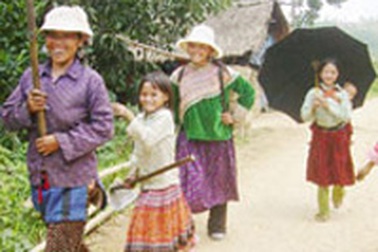 Lên xe hoa từ khi... học tiểu học