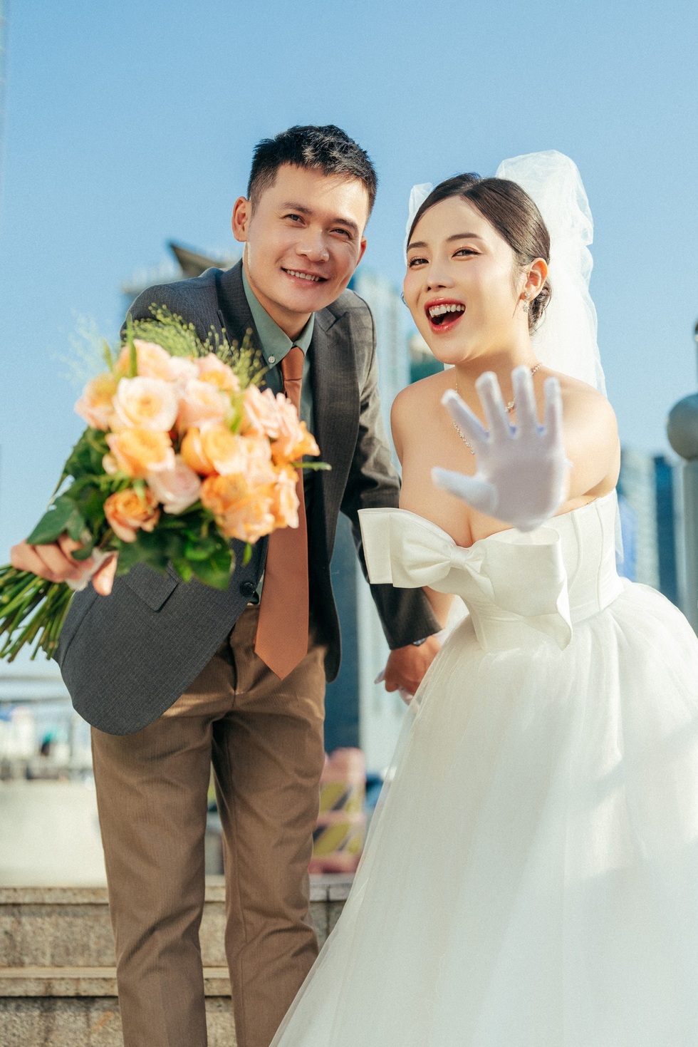 Chuyện tình gây sốt ở TPHCM: Nàng có tất cả, chàng ở nhà thuê 3 triệu/tháng - 4 Chuyện tình gây sốt ở TPHCM: Nàng có tất cả, chàng ở nhà thuê 3 triệu/tháng - 4