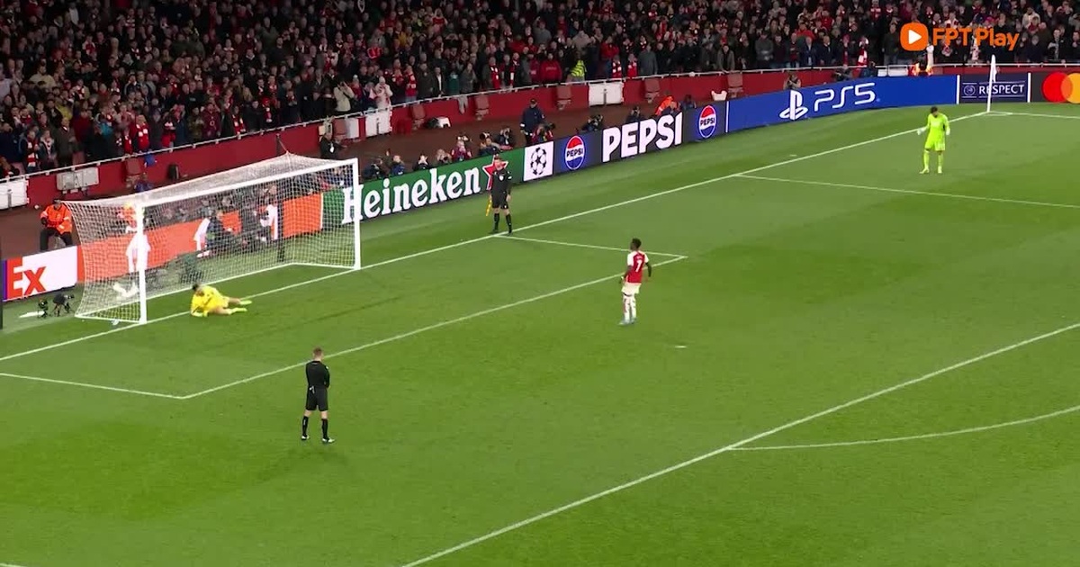 Video: Arsenal vào tứ kết sau loạt sút luân lưu cân não | Báo Dân trí->