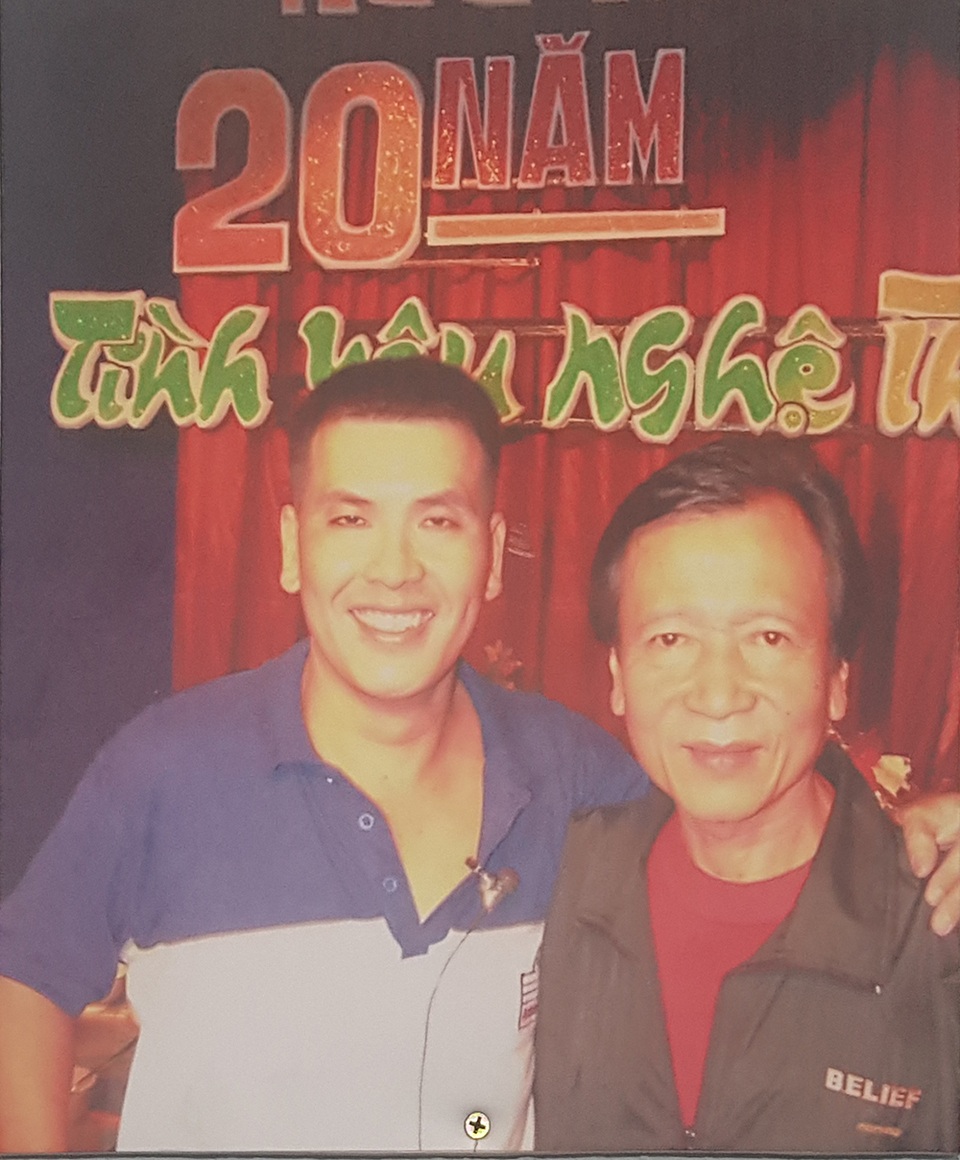 Nhiều nghệ sĩ xúc động nhìn lại ký ức qua triển lãm sân khấu - 10