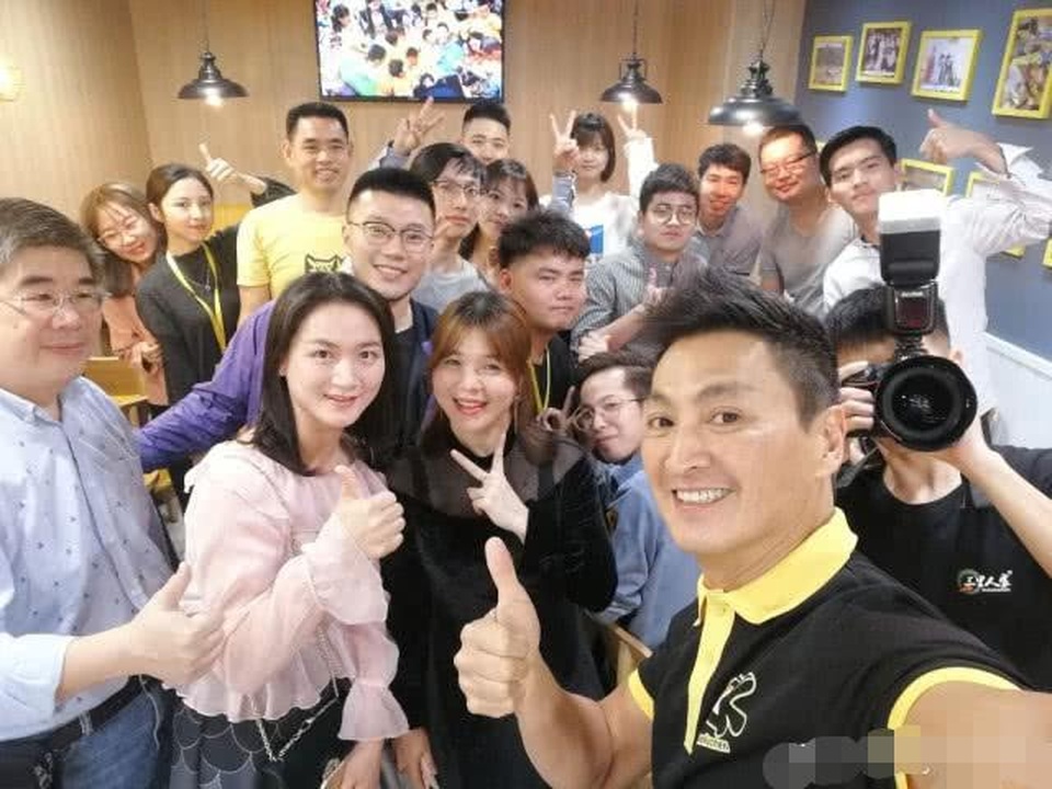 Hai mỹ nhân bước qua cuộc đời Triển Chiêu Hà Gia Kính - 2