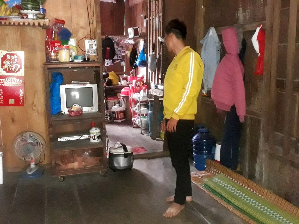 Khởi tố nam thanh niên hiếp dâm bạn gái ngày mùng 1 Tết - 1 Khởi tố nam thanh niên hiếp dâm bạn gái ngày mùng 1 Tết - 1