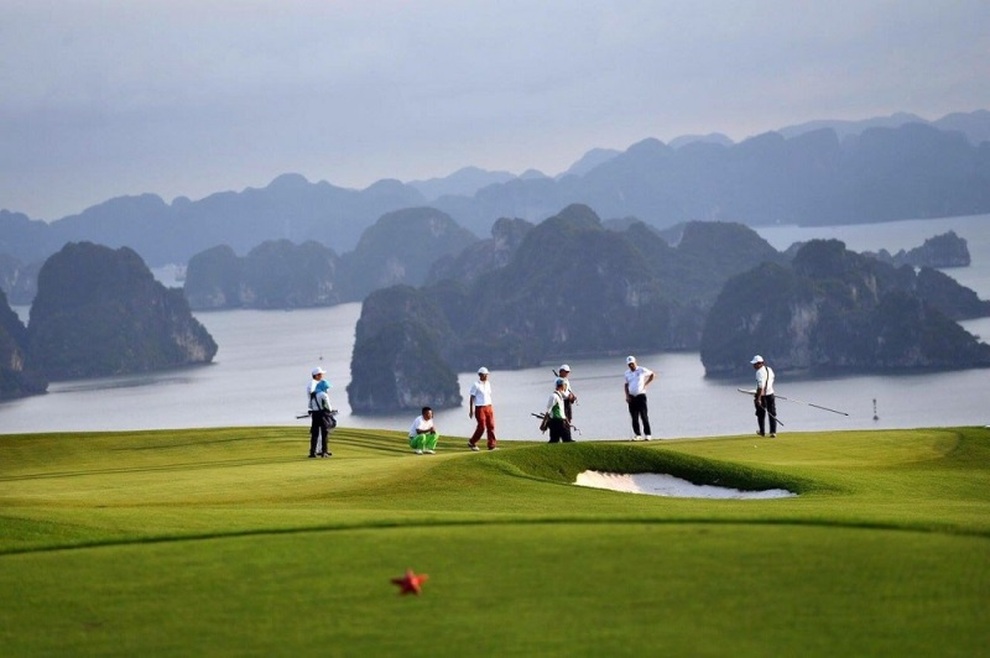 Nhiều sân golf mở lại với điều kiện khắt khe - 1 Nhiều sân golf mở lại với điều kiện khắt khe - 1