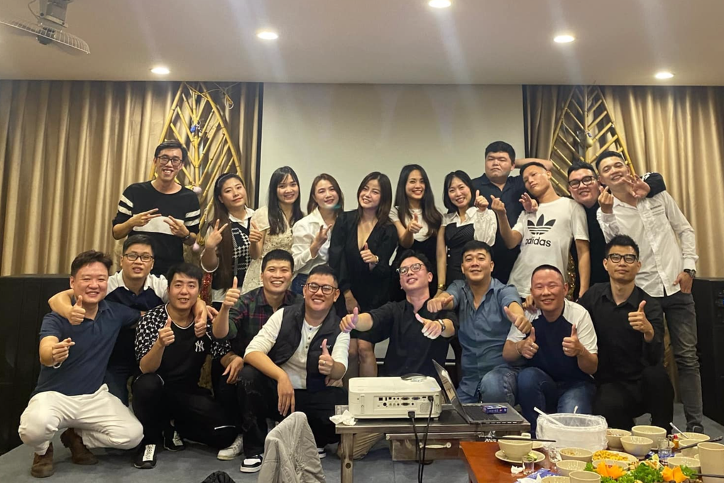 Nhóm bạn Hà Nội họp lớp tiểu học sau 22 năm, tìm thấy nhau chỉ trong 1 tuần - 3 Nhóm bạn Hà Nội họp lớp tiểu học sau 22 năm, tìm thấy nhau chỉ trong 1 tuần - 3