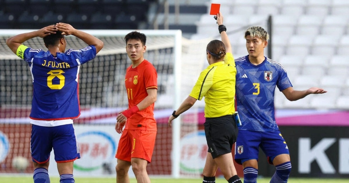 View - Bị đuổi người, U23 Nhật Bản vẫn thắng U23 Trung Quốc | Báo Dân trí