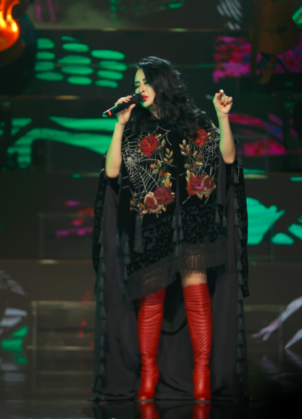 Thanh Lam - Tuấn Hưng hòa giọng đầy cảm xúc trong liveshow - 4 Thanh Lam - Tuấn Hưng hòa giọng đầy cảm xúc trong liveshow - 4