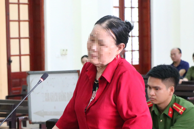 Mẹ của một tử tù xin tòa tha tội cho kẻ lừa đảo chạy án