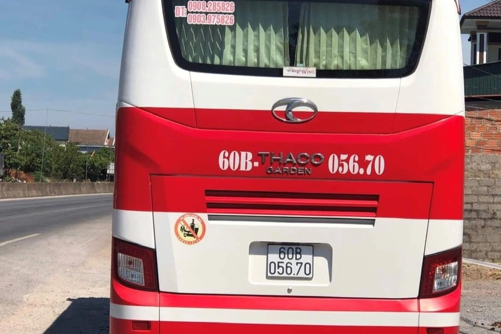 Phát hiện xe khách chở chui 12 người từ Đồng Nai về Quảng Bình - 1 Phát hiện xe khách chở chui 12 người từ Đồng Nai về Quảng Bình - 1