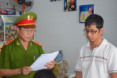 Bắt kế toán trưởng thụt két hàng tỉ đồng để cá độ bóng đá 