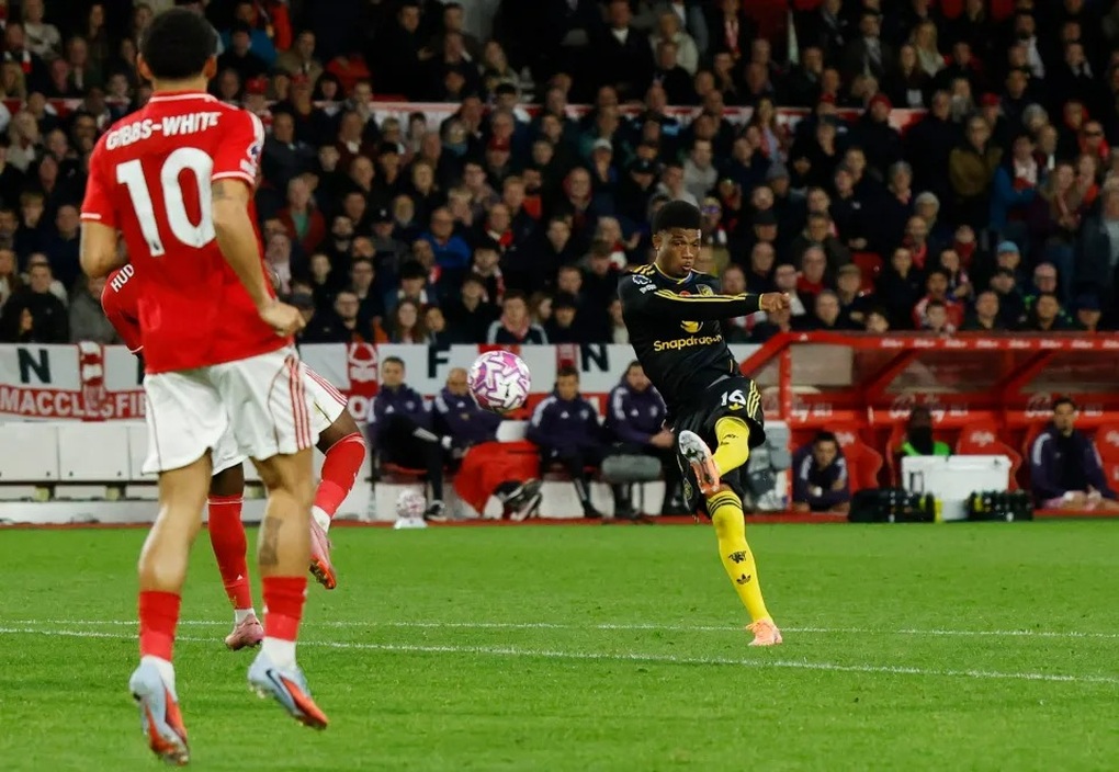 Phản ứng của HLV Amorim khi Man Utd nhọc nhằn cầm hoà Nottingham Forest - 2