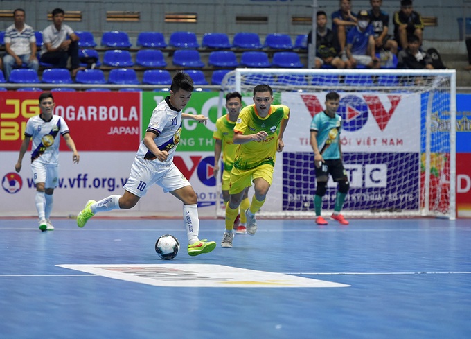 VCK giải Futsal HDBank VĐQG 2021: Zetbit Sài Gòn chiến thắng sau cuộc bám đuổi tỉ số - Ảnh 3. VCK giải Futsal HDBank VĐQG 2021: Zetbit Sài Gòn chiến thắng sau cuộc bám đuổi tỉ số - Ảnh 3.