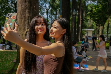 Văn hóa cà phê bệt từ sáng đến tối của giới trẻ TPHCM