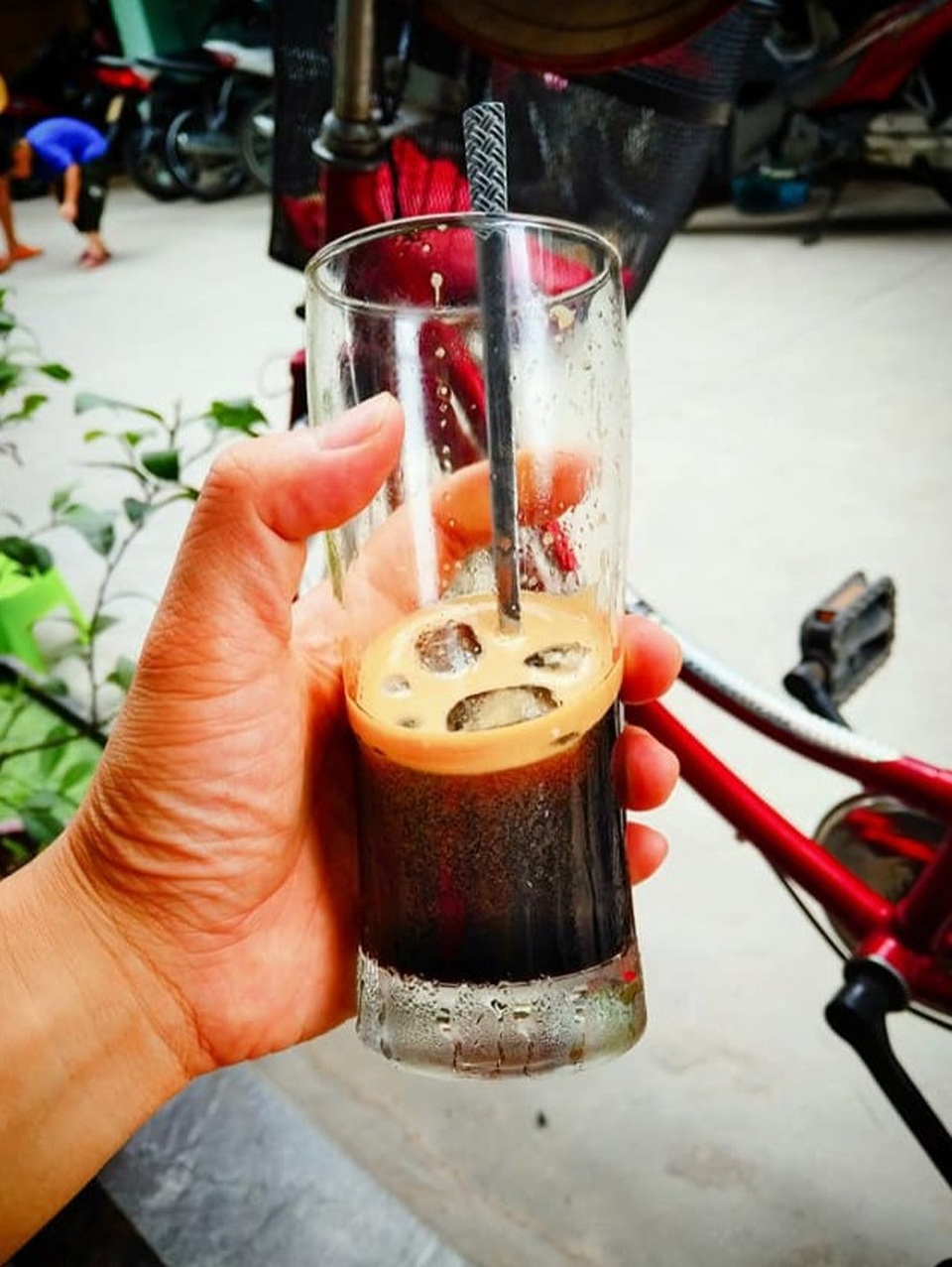Bẵng đi 20 năm... tôi chợt nhớ về ly cà phê bố pha - 1 Bẵng đi 20 năm... tôi chợt nhớ về ly cà phê bố pha - 1