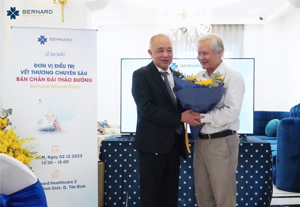 Loét - một trong những biến chứng nguy hiểm của đái tháo đường - 3 Loét - một trong những biến chứng nguy hiểm của đái tháo đường - 3