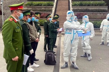 Tổ chức đánh bạc 350 tỷ đồng, gã trai Trung Quốc sang Việt Nam trốn nã