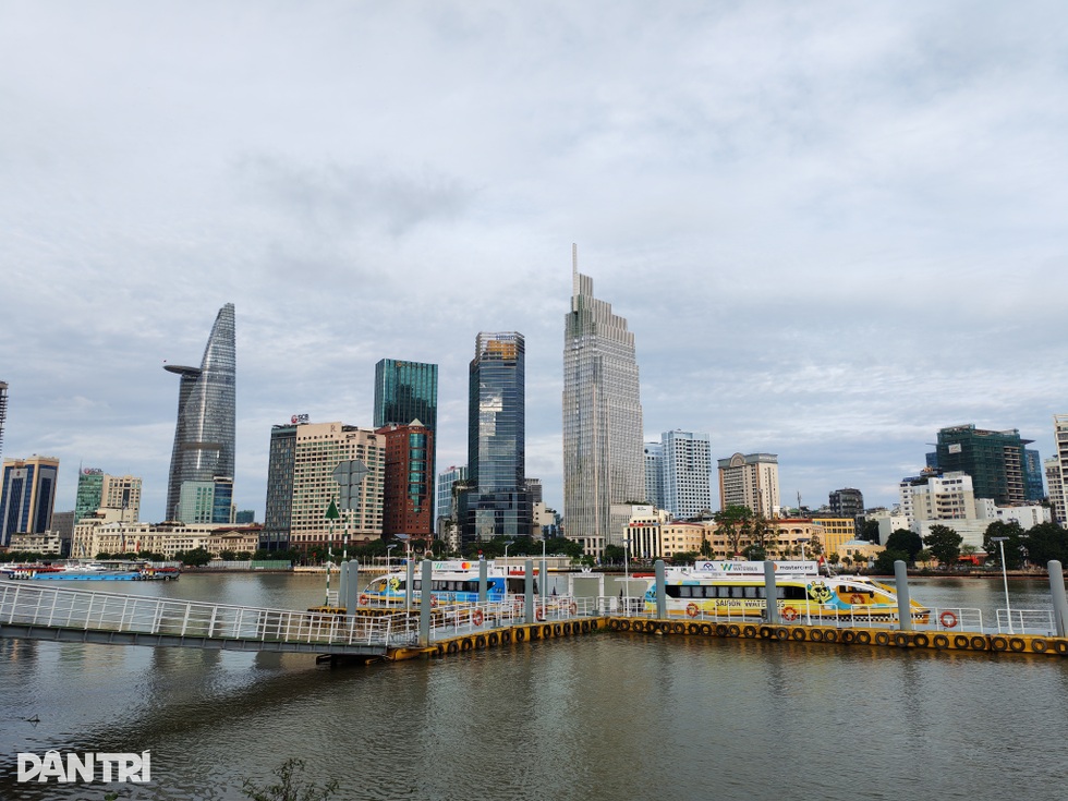 Đánh giá Honor 400: Hiệu suất tốt, AI đa dạng nhưng còn hạn chế về thiết kế - 11