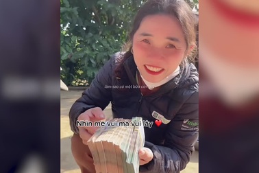 Mẹ "đứng hình" với số tiền 200 triệu đồng trong hộp quà con gái gửi tặng