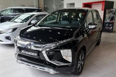 Nhiều đại lý ô tô cắt giảm ưu đãi, giá xe nhập ngang xe trong nước?