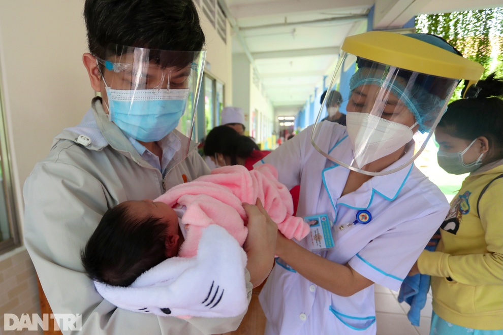 Mong có việc làm, lao động tự do ở Hà Nội đếm ngược từng ngày… - 1 Mong có việc làm, lao động tự do ở Hà Nội đếm ngược từng ngày… - 1
