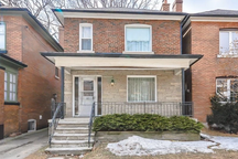 Bí mật bên trong ngôi nhà cũ như "xuyên không" của bà cụ 96 tuổi