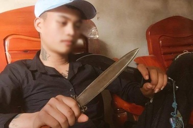 Khởi tố đối tượng đâm bạn gái tử vong trước cổng trường