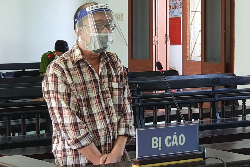 Kháng cáo, cựu nhà báo lừa đảo chiếm đoạt tài sản được giảm 4 năm tù - 1 Kháng cáo, cựu nhà báo lừa đảo chiếm đoạt tài sản được giảm 4 năm tù - 1