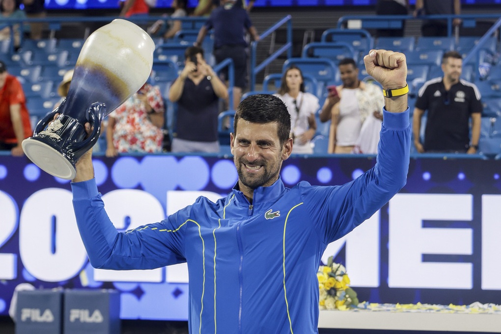Djokovic lập kỷ lục mới, sẵn sàng soán ngôi số một thế giới của Alcaraz - 1 Djokovic lập kỷ lục mới, sẵn sàng soán ngôi số một thế giới của Alcaraz - 1