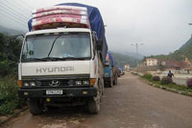 Vụ nhập lậu hơn 10 tấn ắc quy cũ: Hải quan “phủi” trách nhiệm?