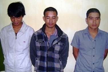 Triệt phá ổ nhóm chuyên hút trộm xăng dầu