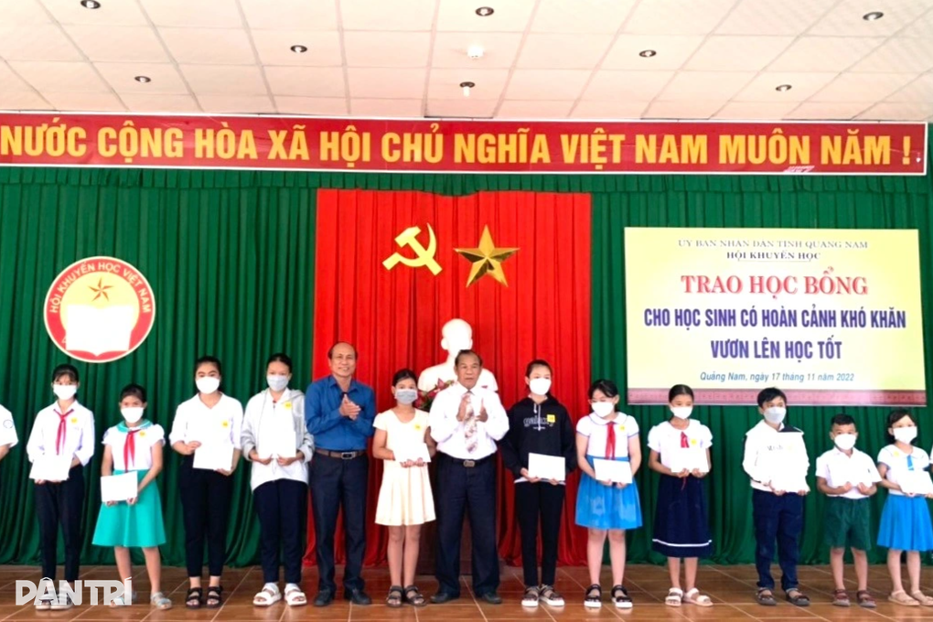 Quảng Nam huy động nguồn quỹ khuyến học gần 38 tỷ đồng - 1 Quảng Nam huy động nguồn quỹ khuyến học gần 38 tỷ đồng - 1