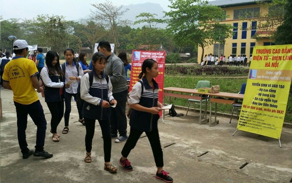 Hà Nội: Hàng nghìn lao động trẻ được tư vấn chọn nghề, phân luồng hướng nghiệp - 3 Hà Nội: Hàng nghìn lao động trẻ được tư vấn chọn nghề, phân luồng hướng nghiệp - 3