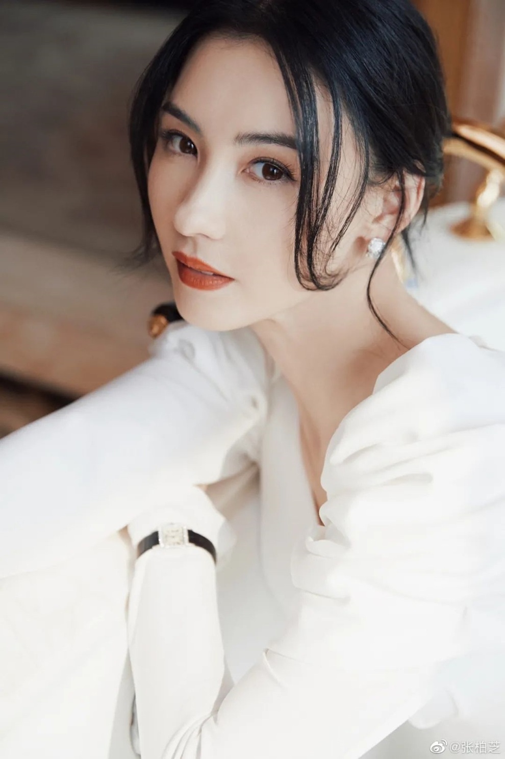 Trương Bá Chi: Nhan sắc tuổi 41 gây sốt, tự tin có đàn ông tốt theo đuổi - 4 Trương Bá Chi: Nhan sắc tuổi 41 gây sốt, tự tin có đàn ông tốt theo đuổi - 4
