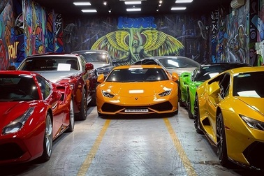 Bên trong garage siêu xe hoành tráng của giới đại gia Việt