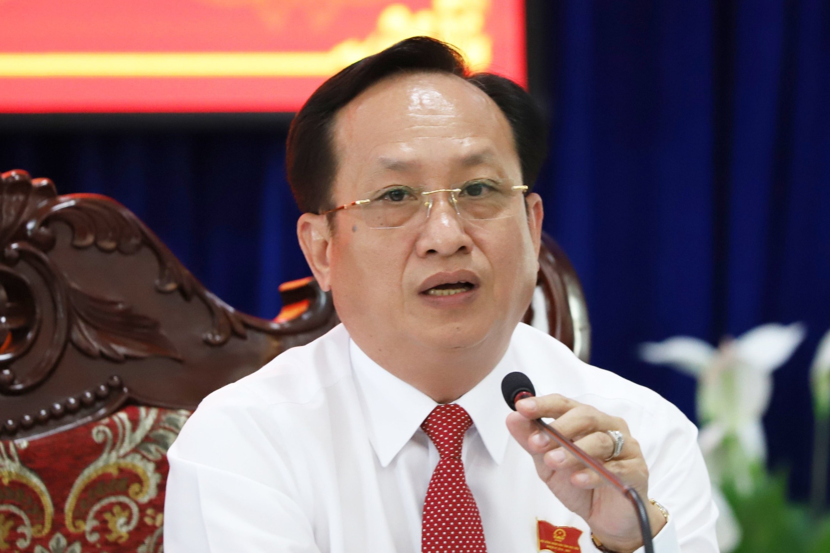Chủ tịch tỉnh Bạc Liêu công bố đường dây nóng - 1