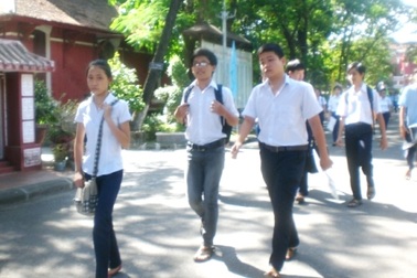 Đề khó, nhiều thí sinh căng thẳng