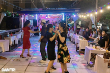 Những khách hàng đặc biệt của quán cà phê độc lạ tại Đà Nẵng