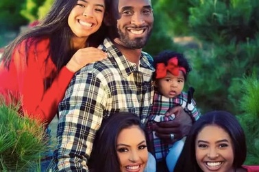 Xót xa khi xem trang nhật ký của vợ huyền thoại bóng rổ Kobe Bryant