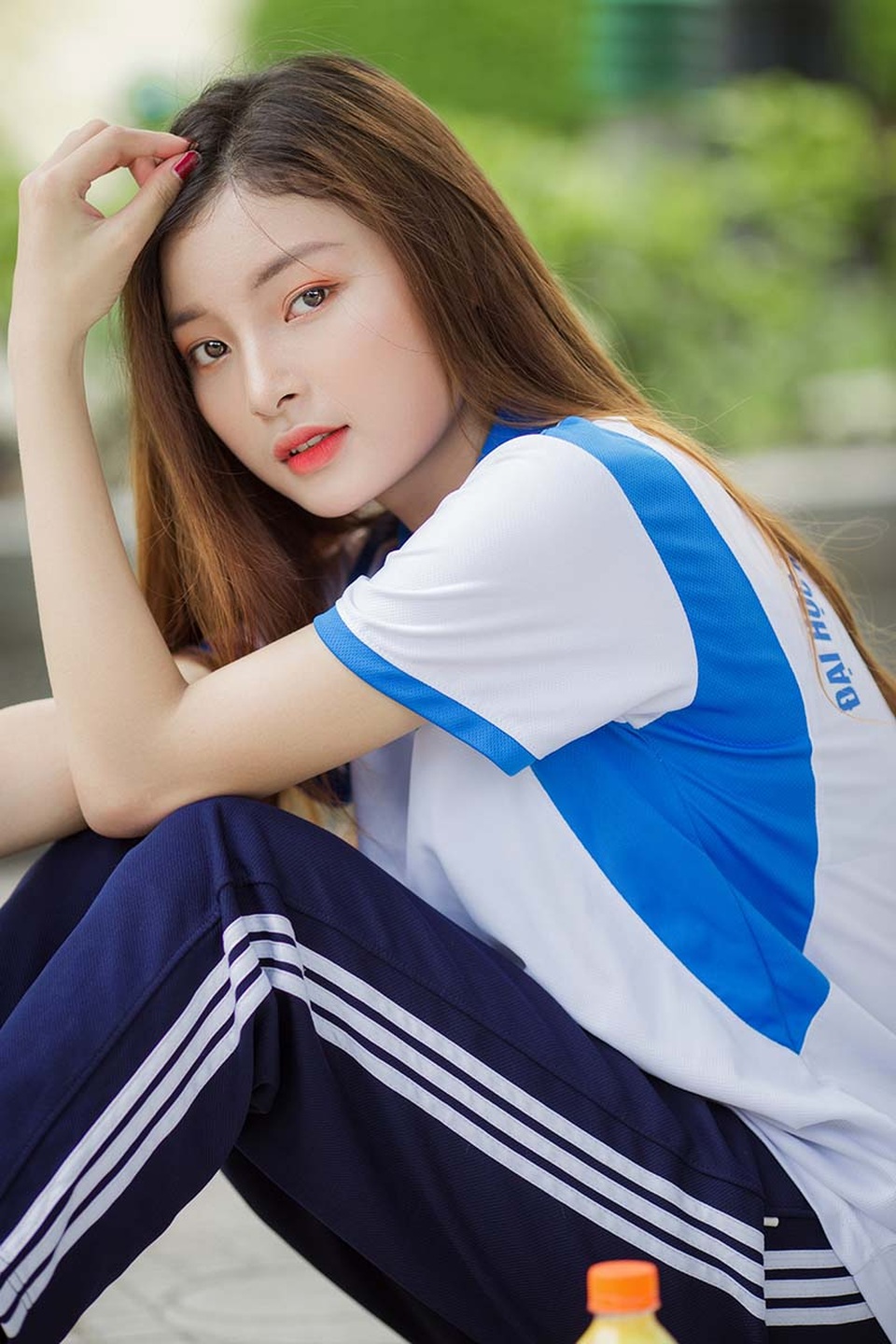 Á khôi Tài sắc Việt Nam đẹp rạng ngời trong bộ đồng phục giản dị - 9