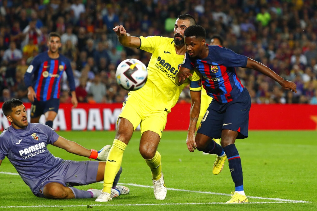 Lewandowski lập cú đúp, Barcelona thắng đậm Villarreal - 3 Lewandowski lập cú đúp, Barcelona thắng đậm Villarreal - 3
