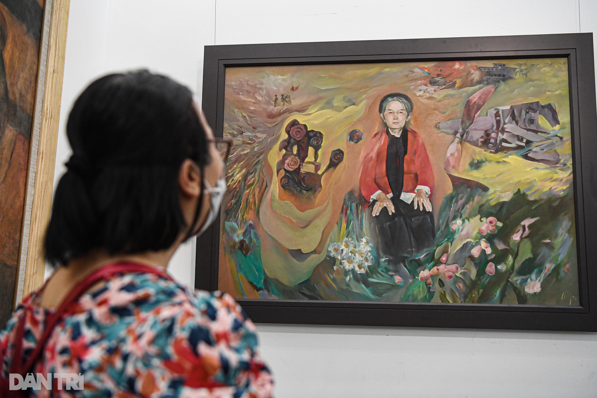 Hình tượng người lính, người mẹ VNAH qua triển lãm Còn mãi với thời gian - 11 Hình tượng người lính, người mẹ VNAH qua triển lãm Còn mãi với thời gian - 11