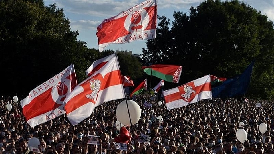 Câu chuyện Belarus: Trong xung, ngoài khắc - 1 Câu chuyện Belarus: Trong xung, ngoài khắc - 1