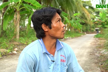 Thánh leo dừa nhanh như chớp ở miền Tây