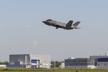 Chiến đấu cơ F-35 lần đầu thử nghiệm bắn hỏa lực trên không