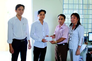 Gần 14 triệu đồng đến với “thiếu nữ có mắt sắp nổ tung” 