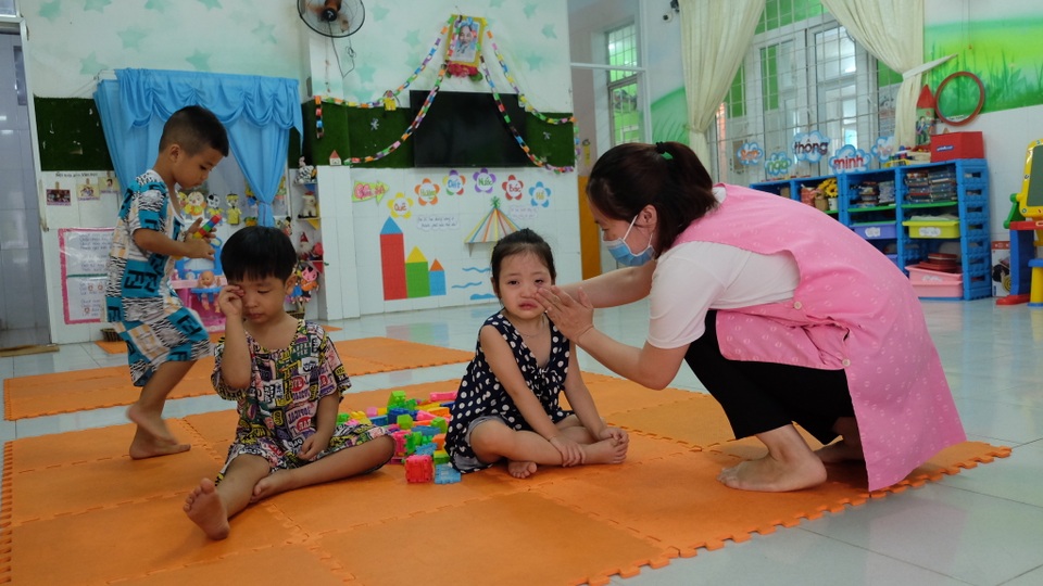 Đà Nẵng: Giáo viên hợp đồng ở trường tư được hỗ trợ khó khăn do Covid-19 - 1 Đà Nẵng: Giáo viên hợp đồng ở trường tư được hỗ trợ khó khăn do Covid-19 - 1