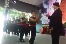 Võ sư Huỳnh Tuấn Kiệt biểu diễn công phu truyền điện công khai