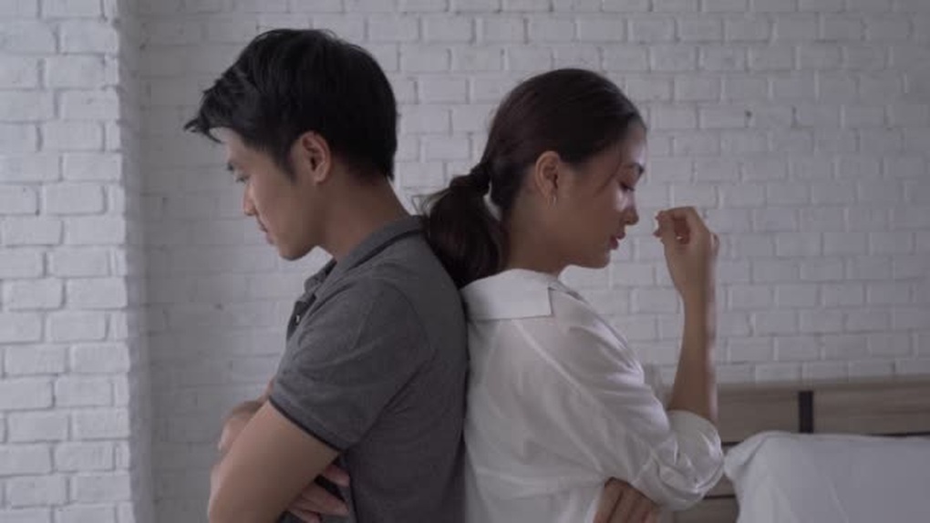 Vợ chồng ngủ riêng, sau ly hôn tôi thắc mắc điều bí ẩn về anh - 1 Vợ chồng ngủ riêng, sau ly hôn tôi thắc mắc điều bí ẩn về anh - 1