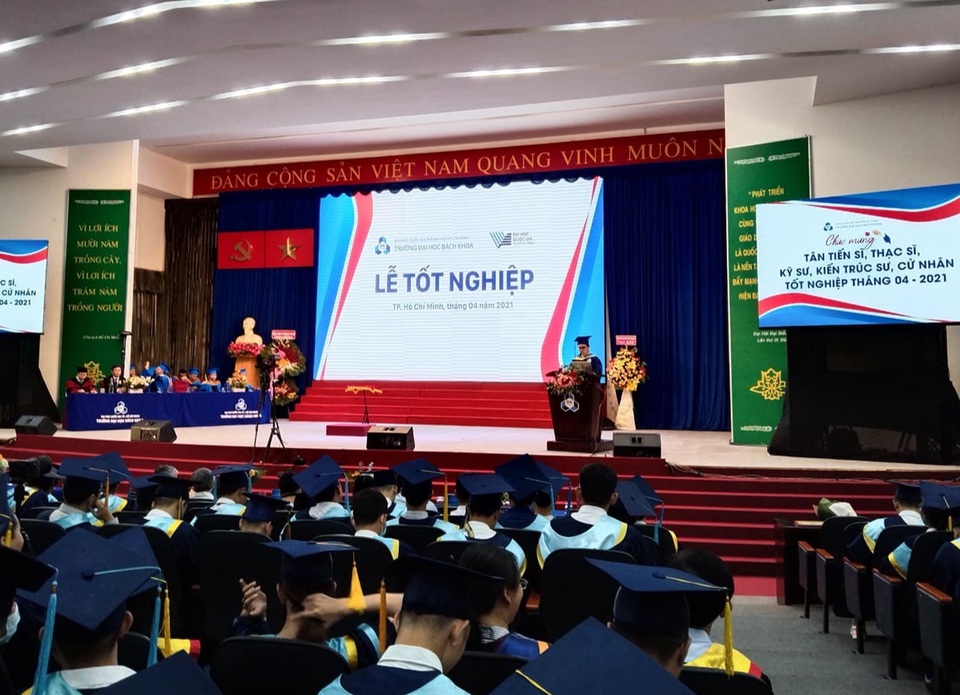 Lần đầu tiên ĐH Bách khoa TP.HCM có sinh viên học vượt,tốt nghiệp loại giỏi - 1 Lần đầu tiên ĐH Bách khoa TP.HCM có sinh viên học vượt,tốt nghiệp loại giỏi - 1
