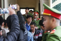 Trả hồ sơ để điều tra bổ sung vụ bác sĩ bị cáo buộc hiếp dâm